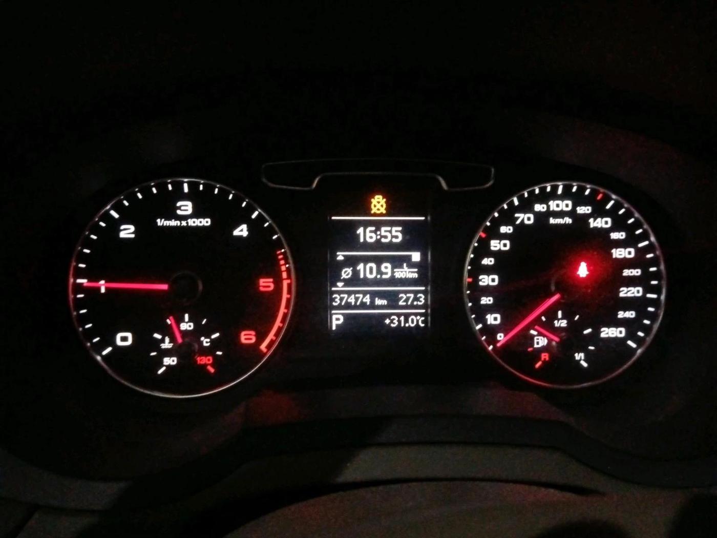 2013 Audi Q3 2.0 TDI QUATTRO, Diesel, Automatic, 37,474 km, interior
