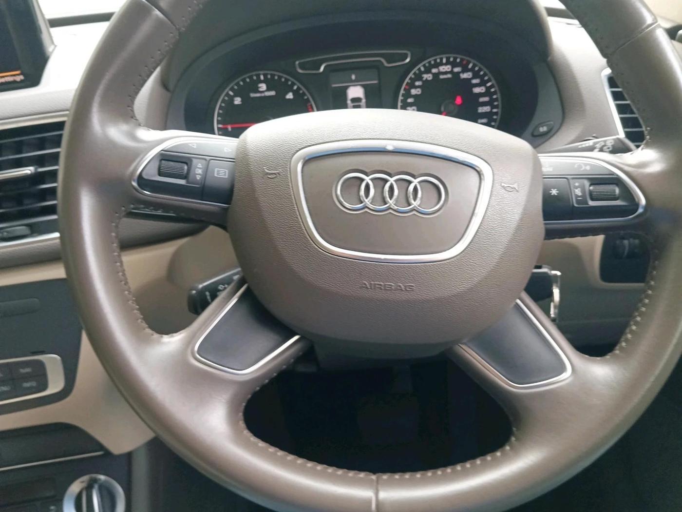 2013 Audi Q3 2.0 TDI QUATTRO, Diesel, Automatic, 37,474 km, interior