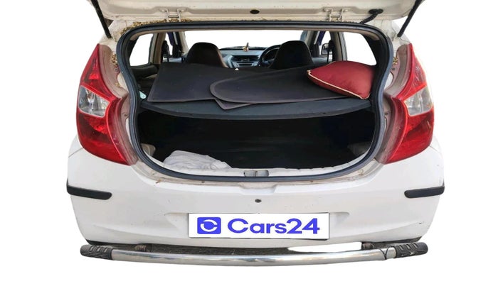 2013 Hyundai Eon MAGNA + LPG, Petrol, Manual, 79,551 km, exterior