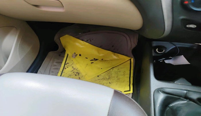 2013 Hyundai Eon MAGNA + LPG, Petrol, Manual, 79,551 km, interior