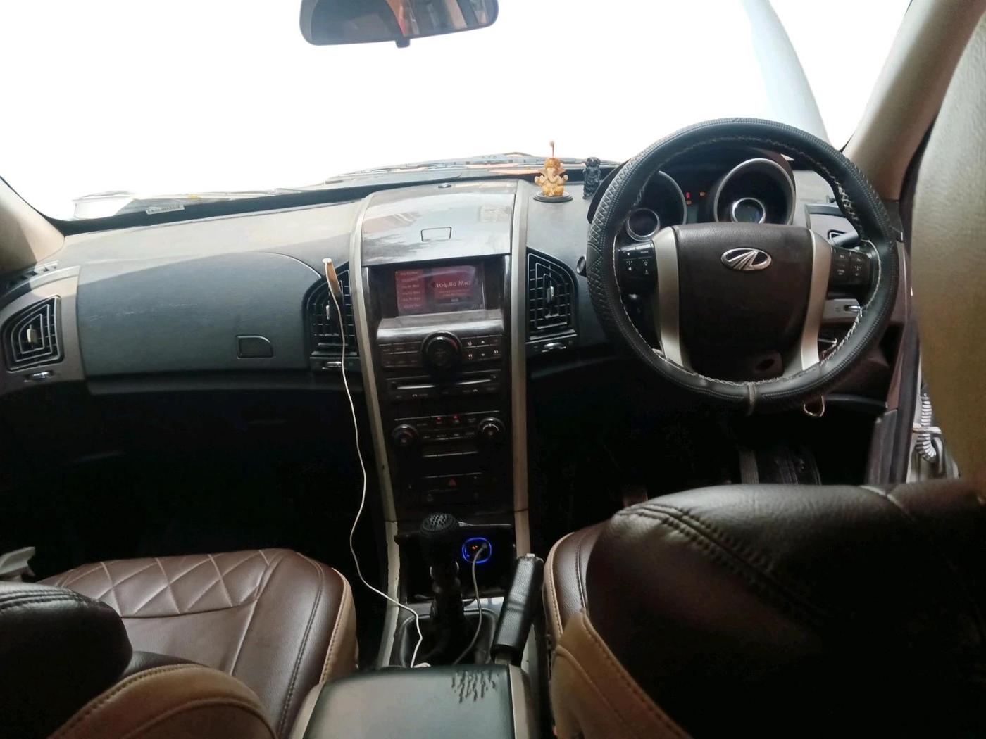 2012 Mahindra XUV500 W8, Diesel, Manual, 1,38,198 km, interior