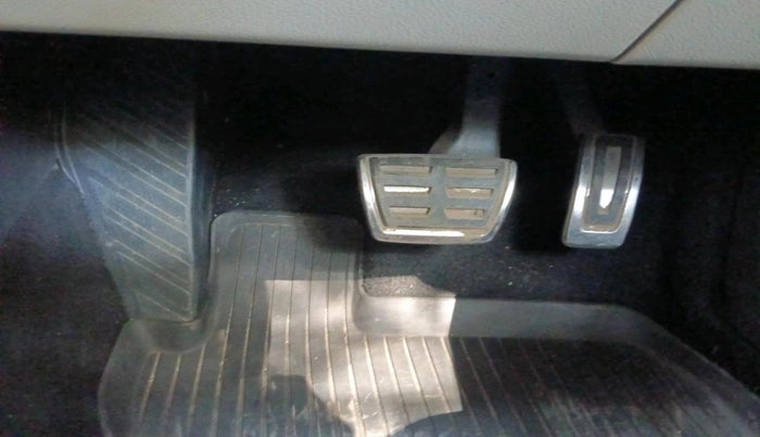 2020 Skoda Karoq STYLE 1.5 TSI AT, Petrol, Automatic, 32,685 km, interior