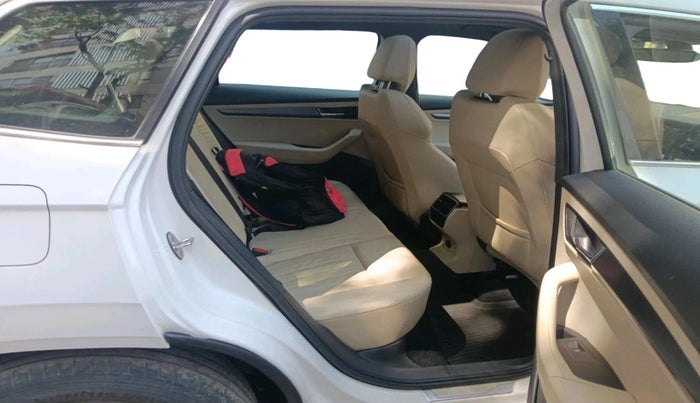 2020 Skoda Karoq STYLE 1.5 TSI AT, Petrol, Automatic, 32,685 km, interior