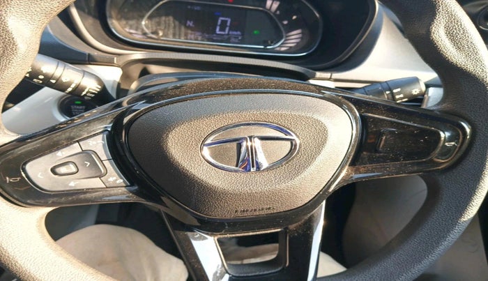 2022 Tata NEXON XZA PLUS PETROL, Petrol, Automatic, 28,172 km, interior