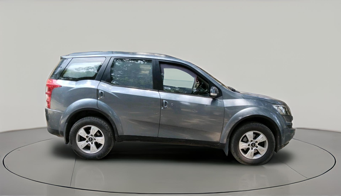 2014 Mahindra XUV500 W8, Diesel, Manual, 1,21,416 km, exterior