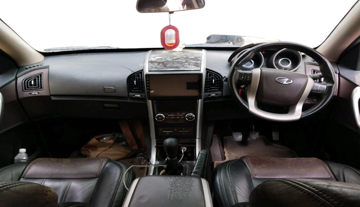 2014 Mahindra XUV500 W8, Diesel, Manual, 1,21,416 km, interior