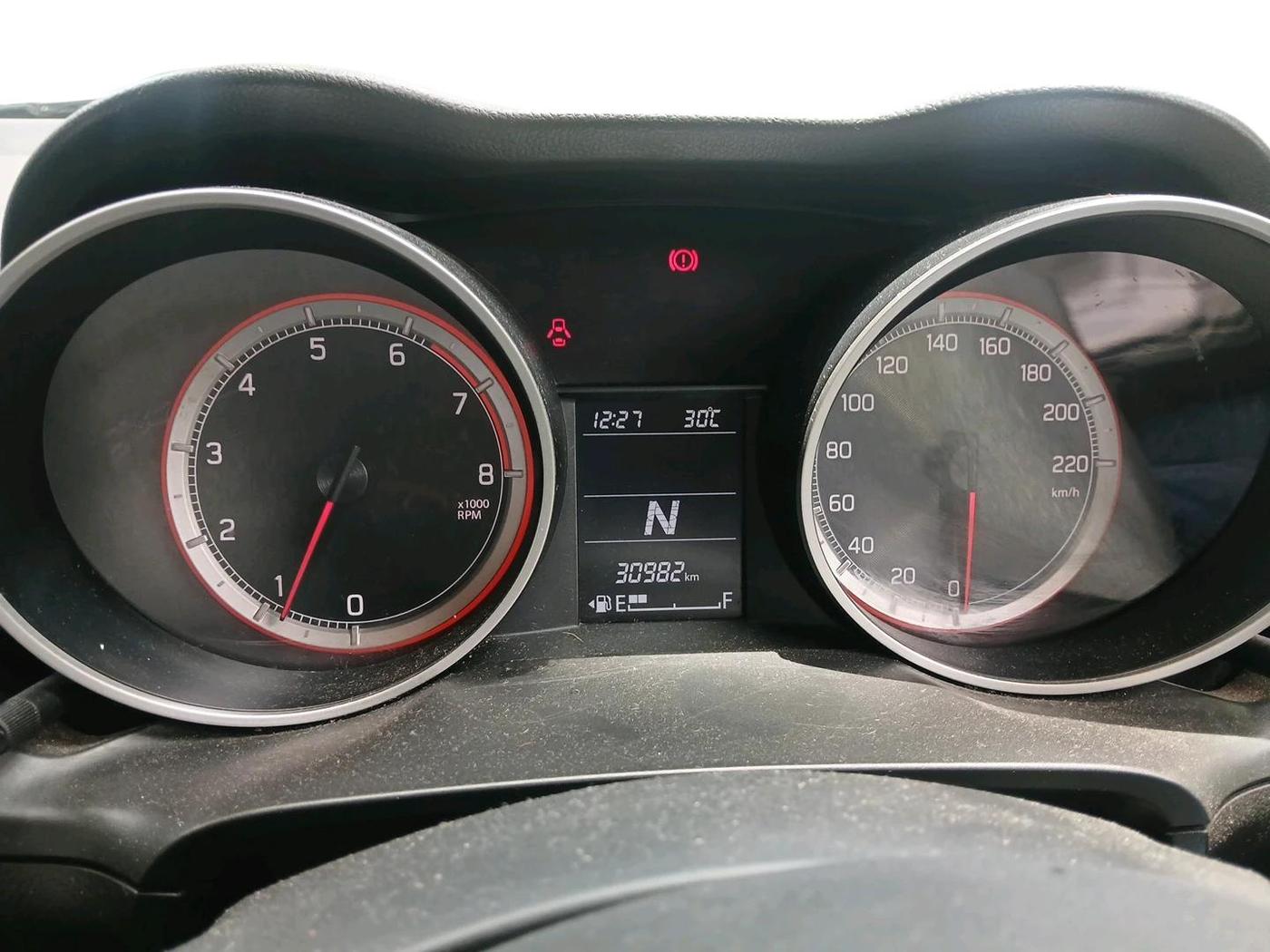 2019 Maruti Swift VXI AMT, Petrol, Automatic, 30,982 km, interior