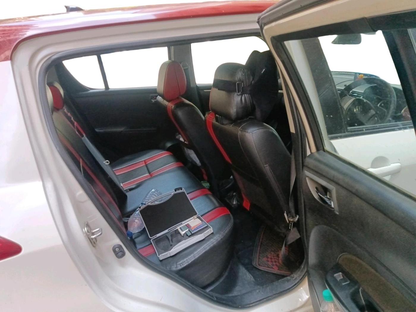 2015 Maruti Swift VXI, Petrol, Manual, 81,389 km, interior