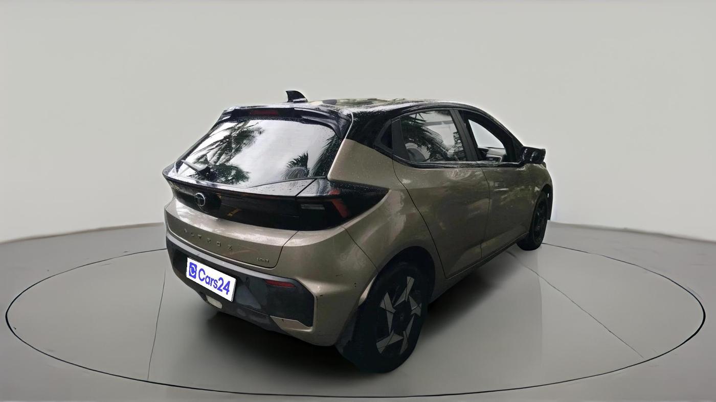 2025 Tata ALTROZ Creative CNG 5MT, CNG, Manual, 9,765 km, exterior