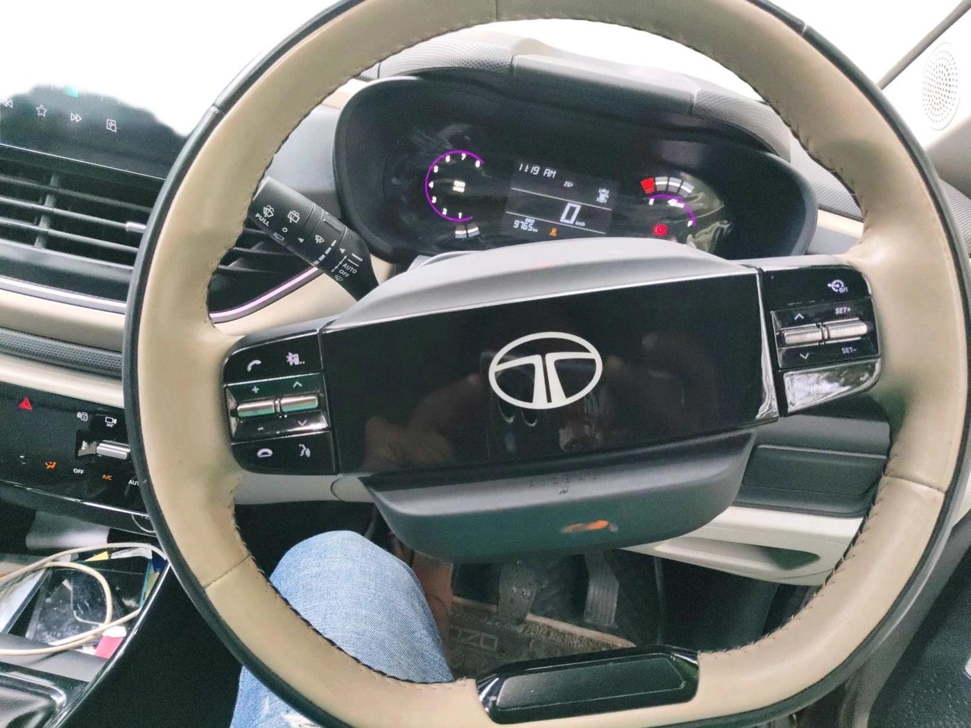 2025 Tata ALTROZ Creative CNG 5MT, CNG, Manual, 9,765 km, interior