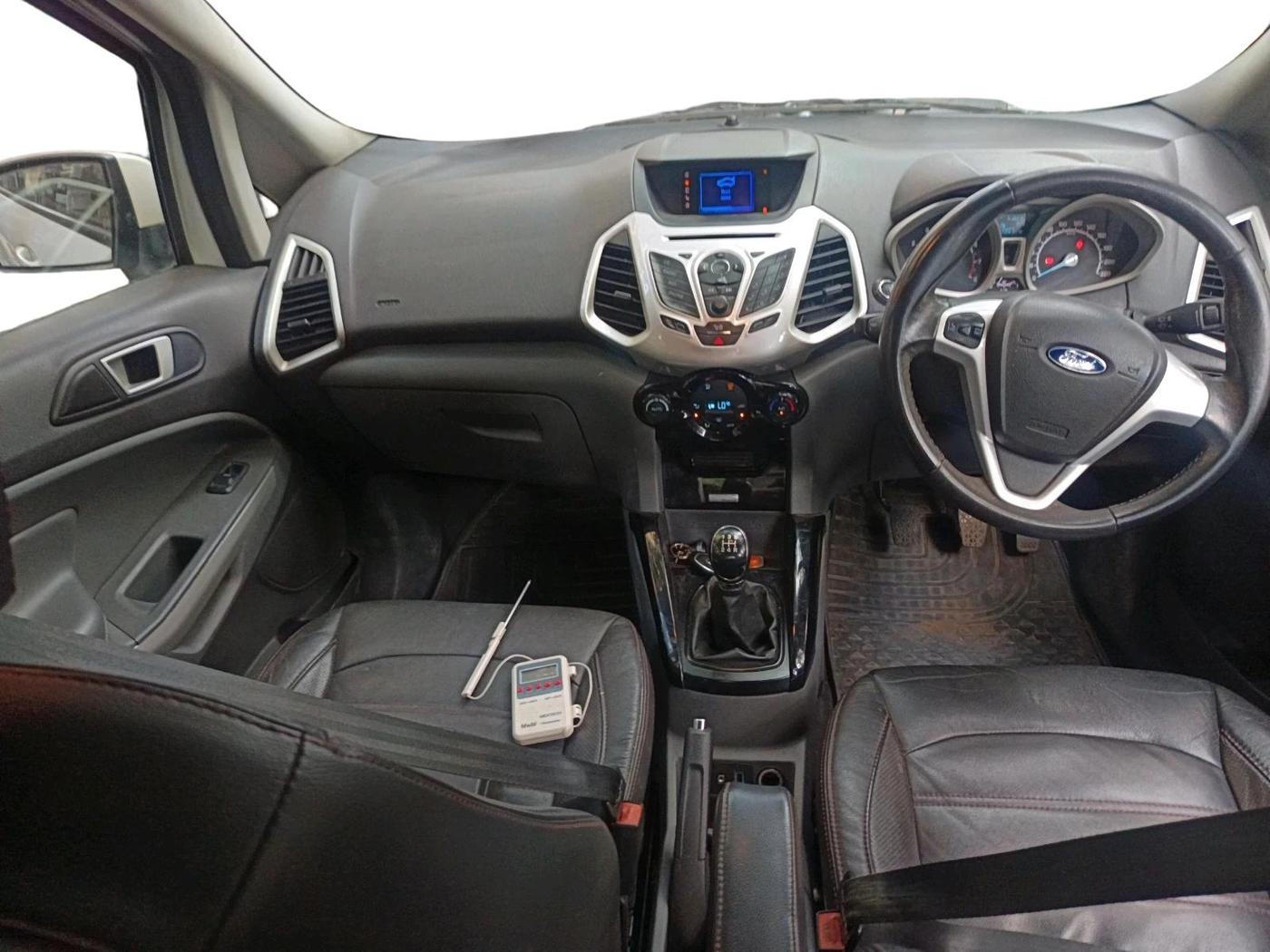2014 Ford Ecosport TITANIUM 1.0L ECOBOOST (OPT), Petrol, Manual, 67,997 km, interior