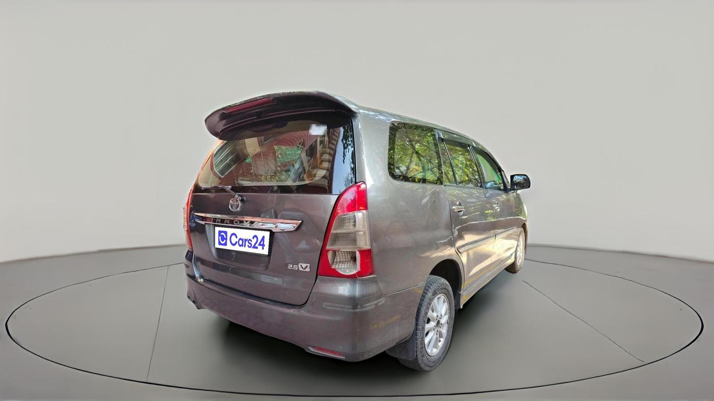 2012 Toyota Innova VX 2.5 7 STR, Diesel, Manual, 2,38,257 km, exterior