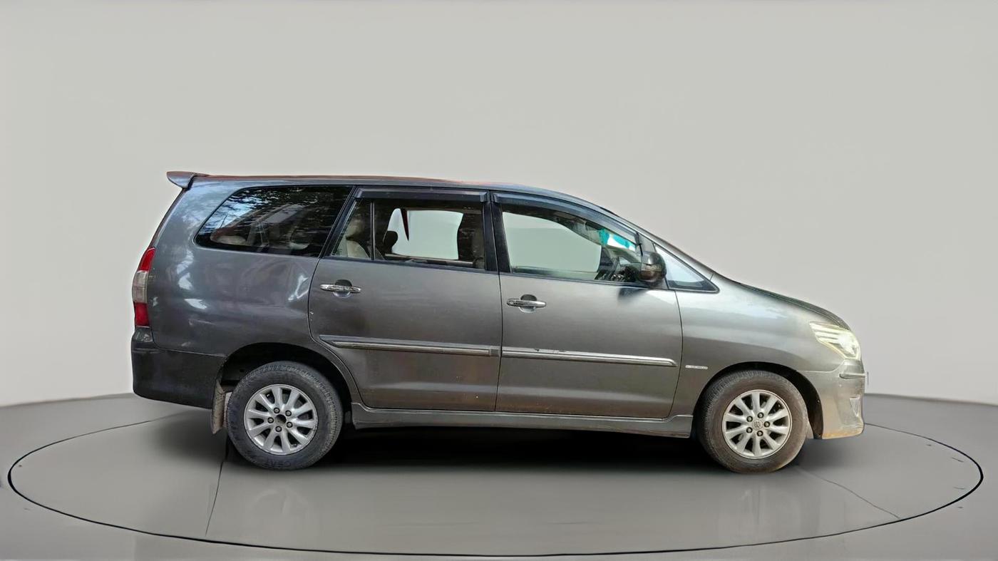 2012 Toyota Innova VX 2.5 7 STR, Diesel, Manual, 2,38,257 km, exterior