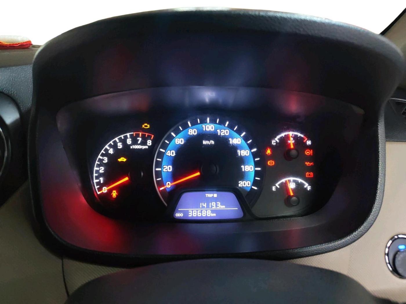 2015 Hyundai Xcent SX 1.2 (O), Petrol, Manual, 38,688 km, interior