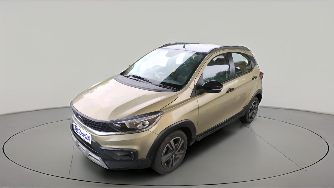 2024 Tata TIAGO NRG XZ MT, Petrol, Manual, 5,628 km, exterior