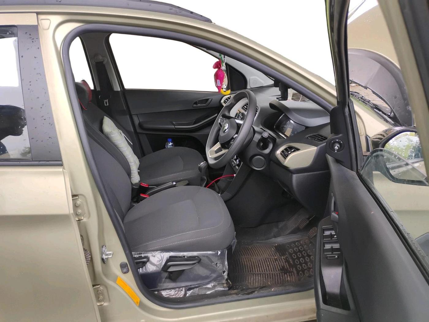 2024 Tata TIAGO NRG XZ MT, Petrol, Manual, 5,628 km, interior
