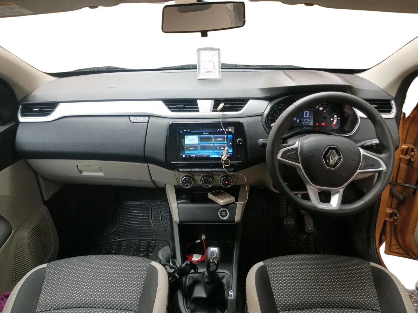 2020 Renault TRIBER RXZ AMT, Petrol, Automatic, 21,272 km, interior