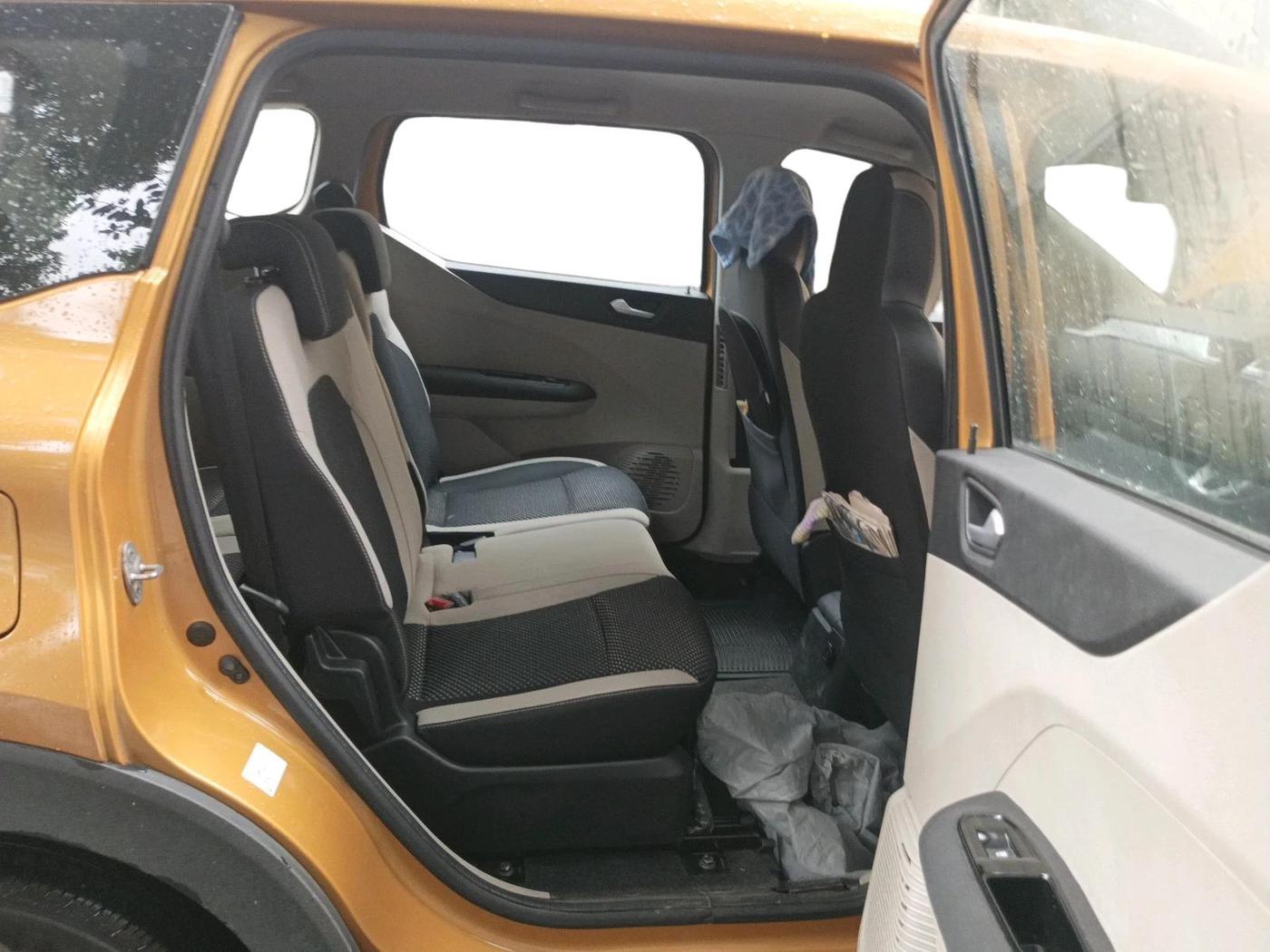 2020 Renault TRIBER RXZ AMT, Petrol, Automatic, 21,272 km, interior