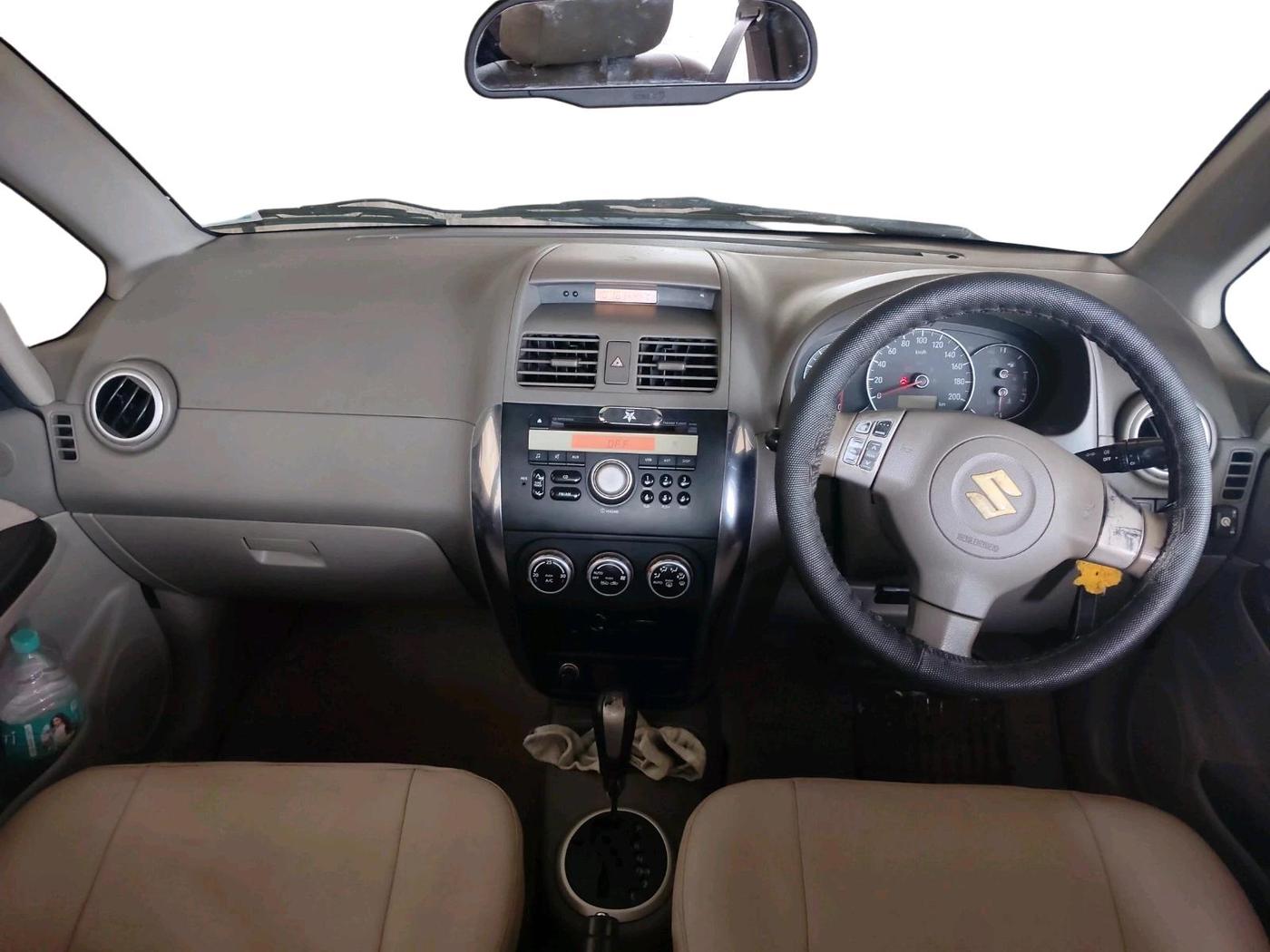 2011 Maruti SX4 ZXI AT, CNG, Automatic, 1,07,144 km, interior