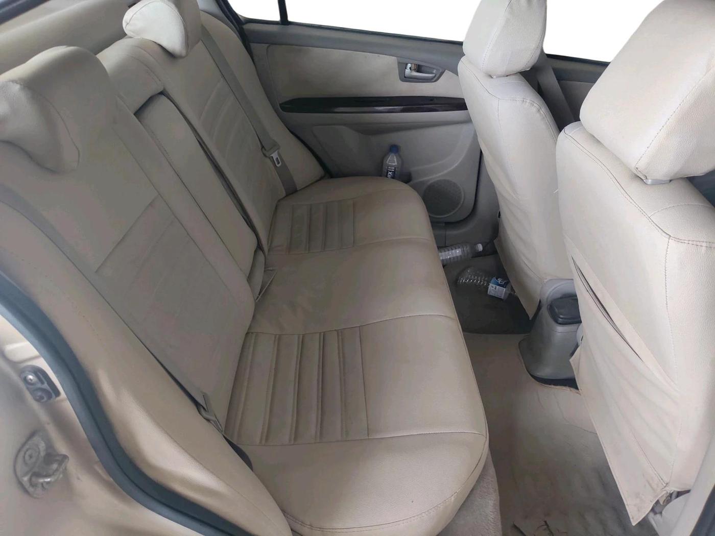 2011 Maruti SX4 ZXI AT, CNG, Automatic, 1,07,144 km, interior