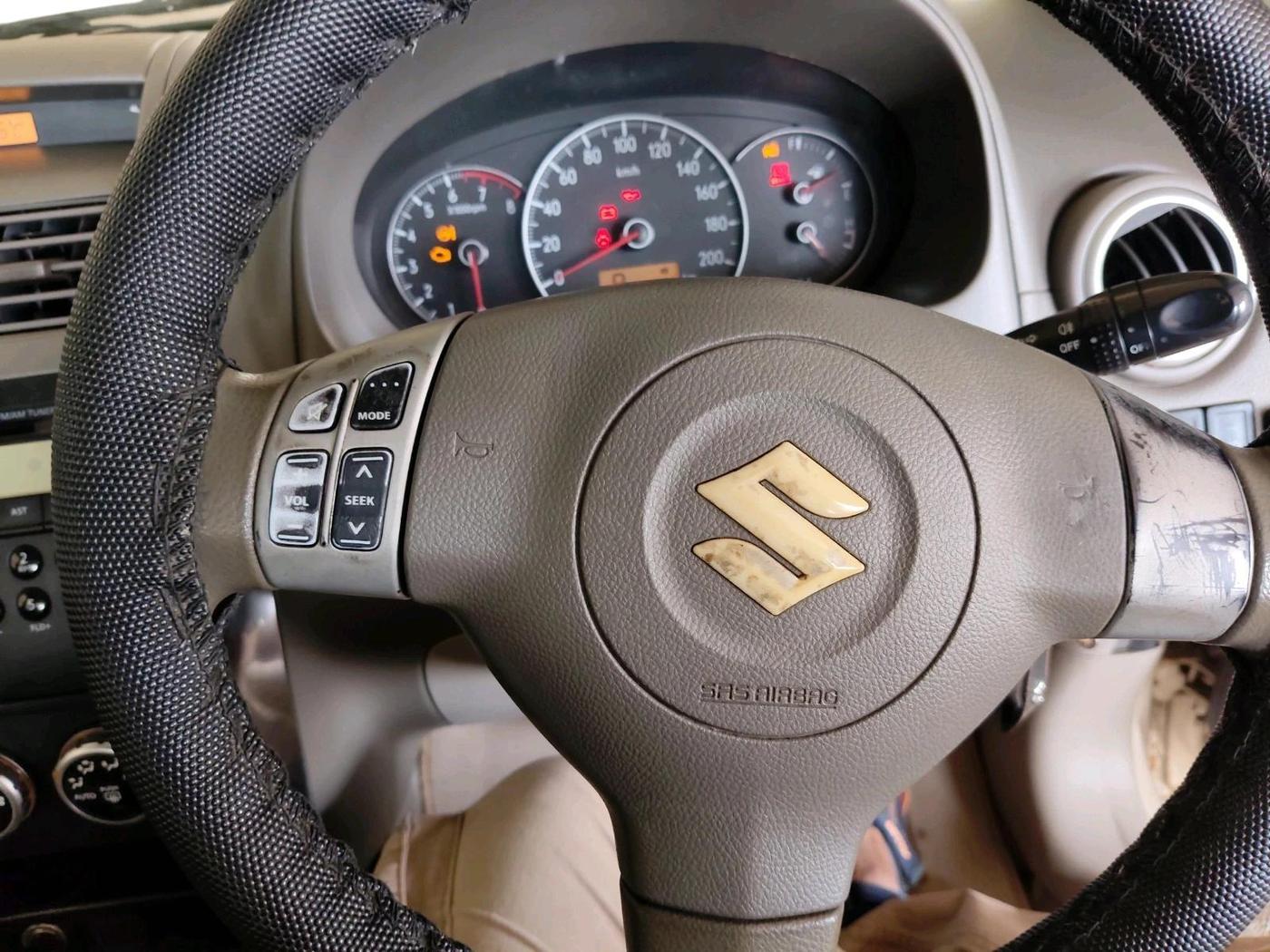 2011 Maruti SX4 ZXI AT, CNG, Automatic, 1,07,144 km, interior