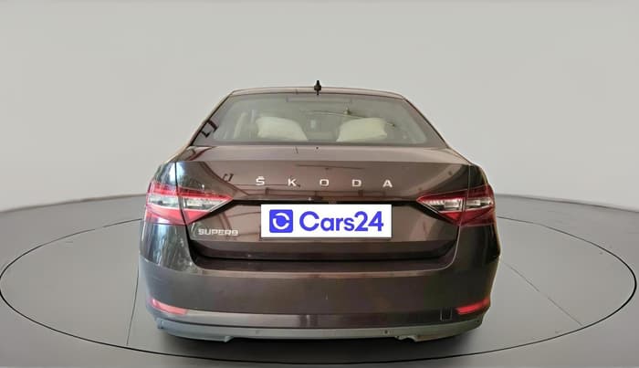 2017 Skoda Superb L&K 1.8 TSI AT, Petrol, Automatic, 86,842 km, exterior