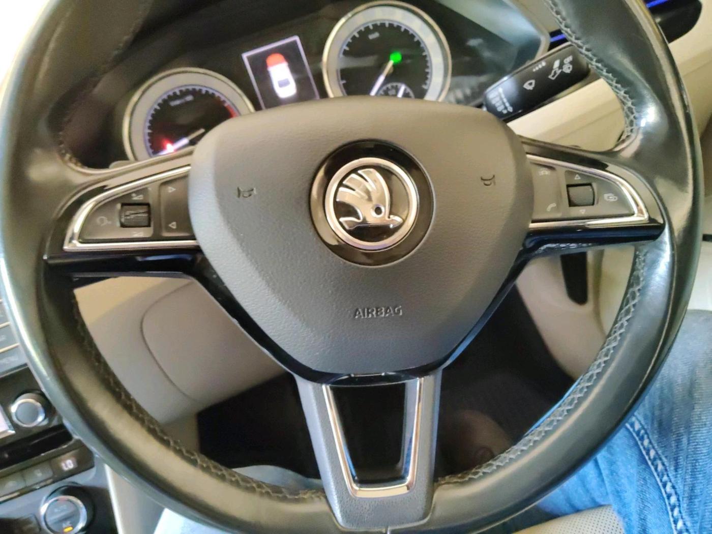 2017 Skoda Superb L&K 1.8 TSI AT, Petrol, Automatic, 86,842 km, interior