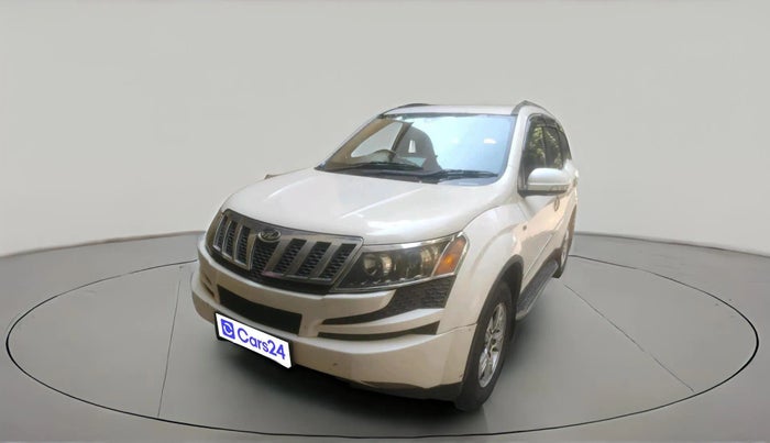 2015 Mahindra XUV500 W8, Diesel, Manual, 1,08,896 km, exterior