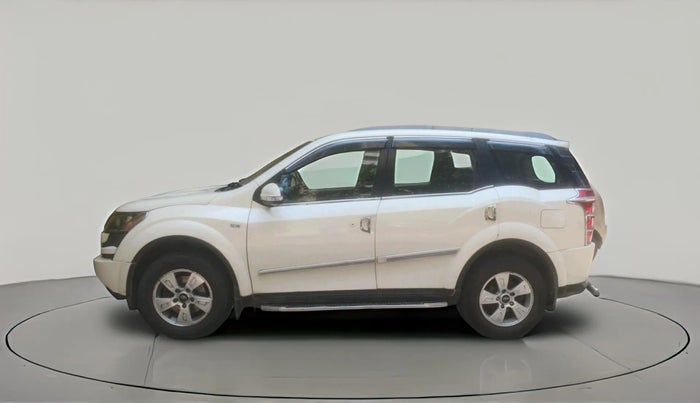 2015 Mahindra XUV500 W8, Diesel, Manual, 1,08,896 km, exterior