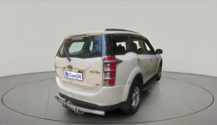 2015 Mahindra XUV500 W8, Diesel, Manual, 1,08,896 km, exterior