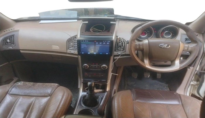 2015 Mahindra XUV500 W8, Diesel, Manual, 1,08,896 km, interior