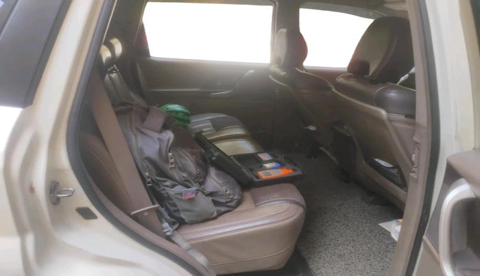 2015 Mahindra XUV500 W8, Diesel, Manual, 1,08,896 km, interior