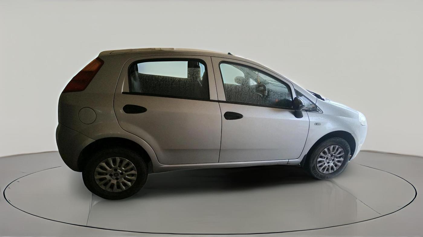 2014 Fiat Punto EVO ACTIVE 1.3 MULTIJET, Diesel, Manual, 2,16,402 km, exterior