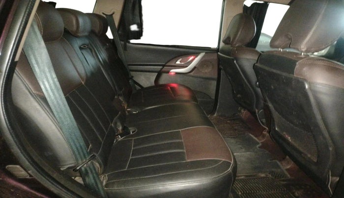 2013 Mahindra XUV500 W8 AWD, Diesel, Manual, 81,824 km, interior