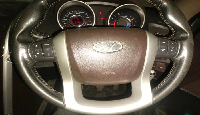 2013 Mahindra XUV500 W8 AWD, Diesel, Manual, 81,824 km, interior