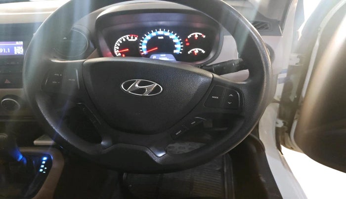2014 Hyundai Xcent S AT 1.2 (O), Petrol, Automatic, 58,582 km, interior