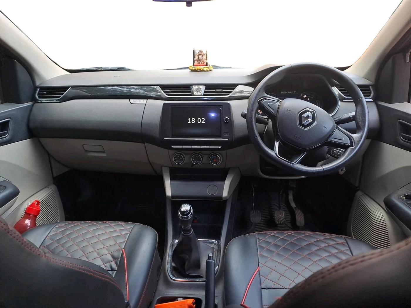 2019 Renault TRIBER RXT, Petrol, Manual, 43,100 km, interior