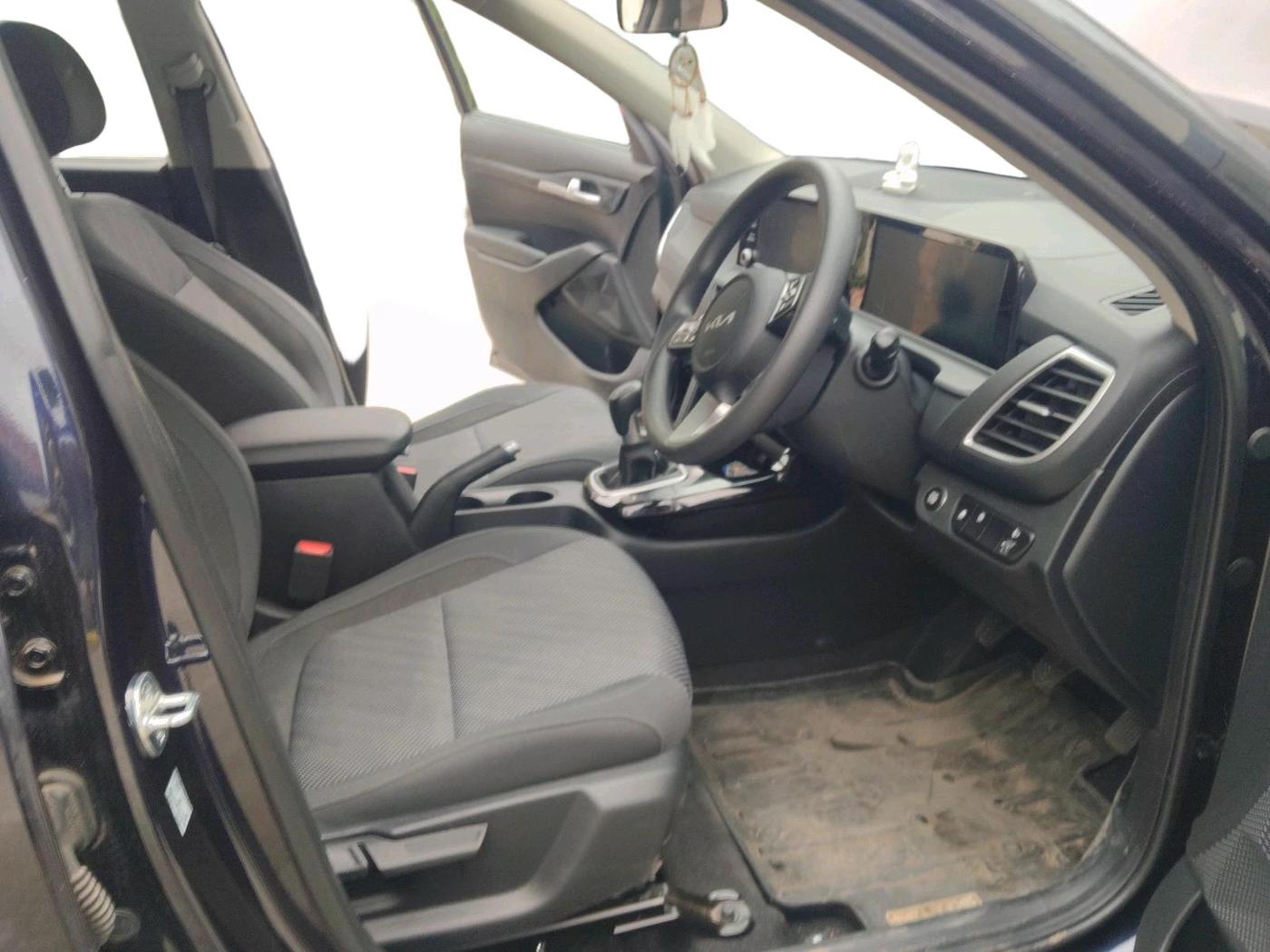 2025 KIA SELTOS HTK (O), Petrol, Manual, 6,187 km, interior