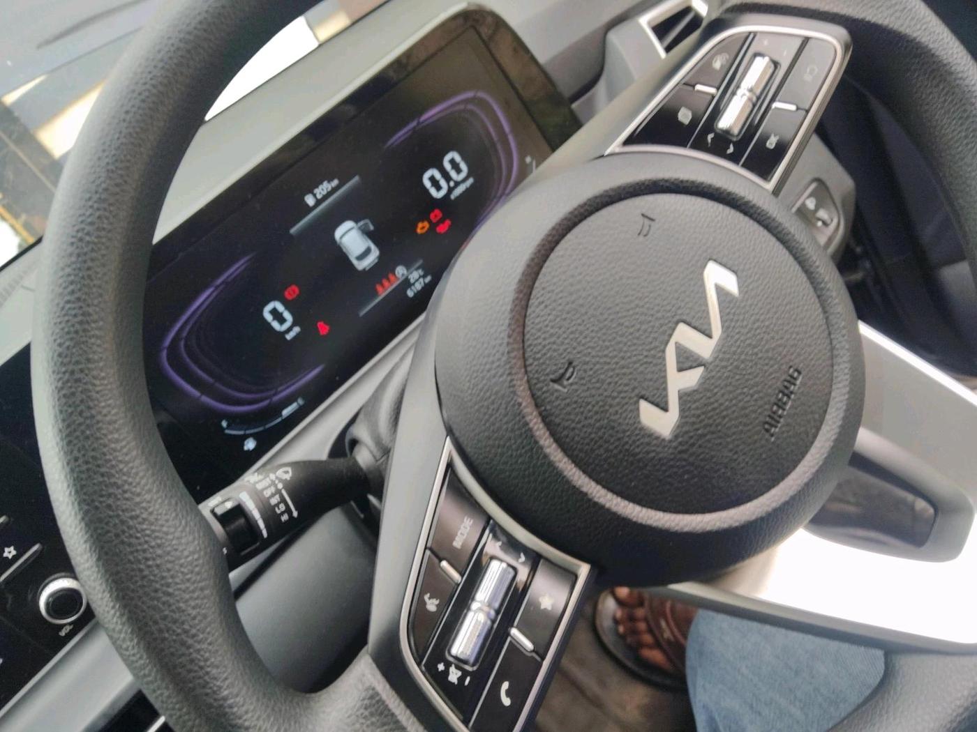 2025 KIA SELTOS HTK (O), Petrol, Manual, 6,187 km, interior