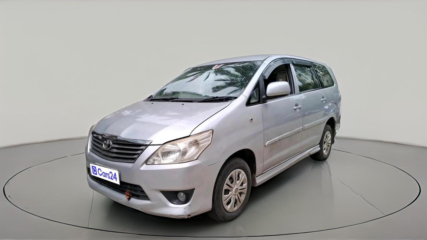 2012 Toyota Innova GX 2.5 8 STR, Diesel, Manual, 2,33,507 km, exterior