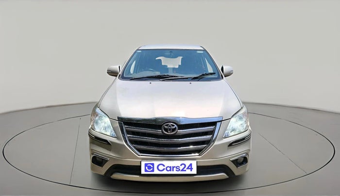 2014 Toyota Innova 2.5 ZX 7 STR, Diesel, Manual, 1,34,506 km, exterior