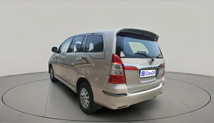 2014 Toyota Innova 2.5 ZX 7 STR, Diesel, Manual, 1,34,506 km, exterior