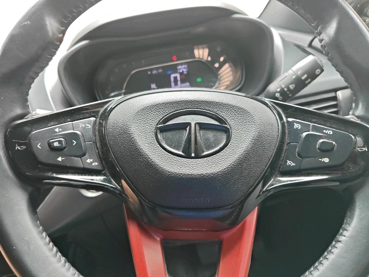 2023 Tata NEXON XZA PLUS LUX SUNROOF RED DARK PETROL, Petrol, Automatic, 74,244 km, interior