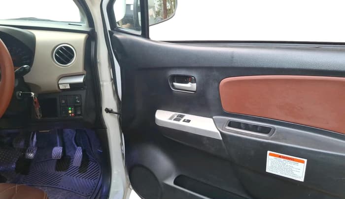 2014 Maruti Wagon R 1.0 LXI CNG, CNG, Manual, 58,288 km, interior