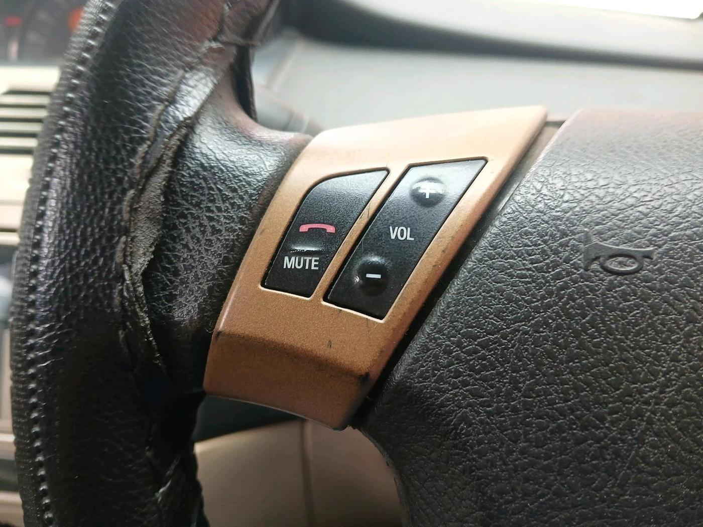 2012 Tata Indica Vista LX QUADRAJET, Diesel, Manual, 86,576 km, interior