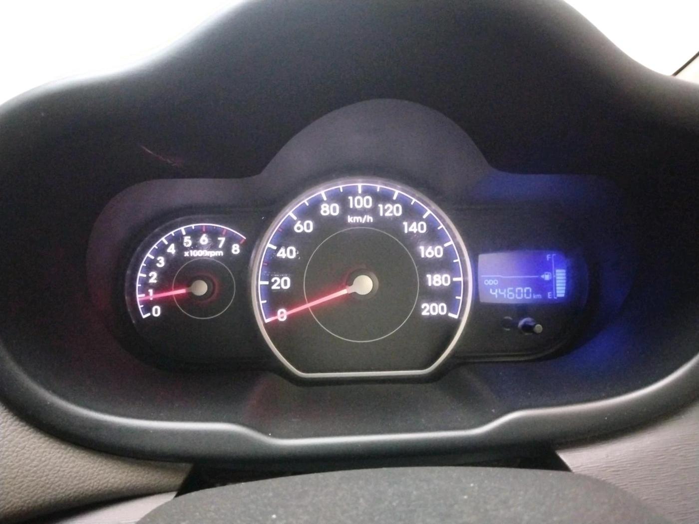 2013 Hyundai i10 MAGNA 1.1, Petrol, Manual, 44,600 km, interior