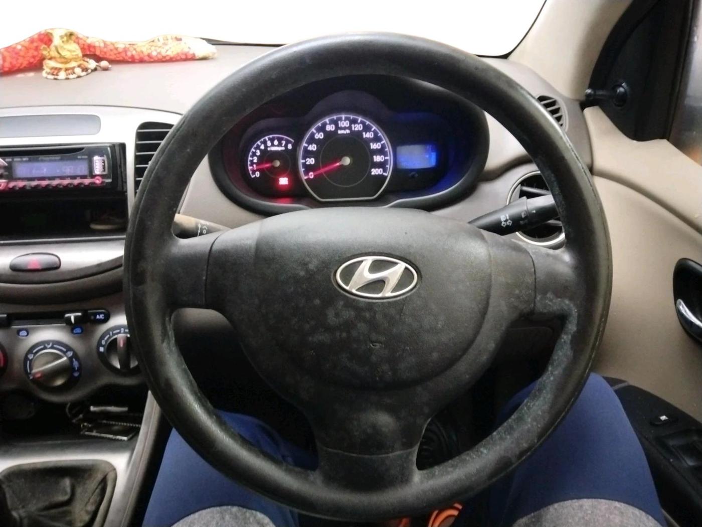 2013 Hyundai i10 MAGNA 1.1, Petrol, Manual, 44,600 km, interior