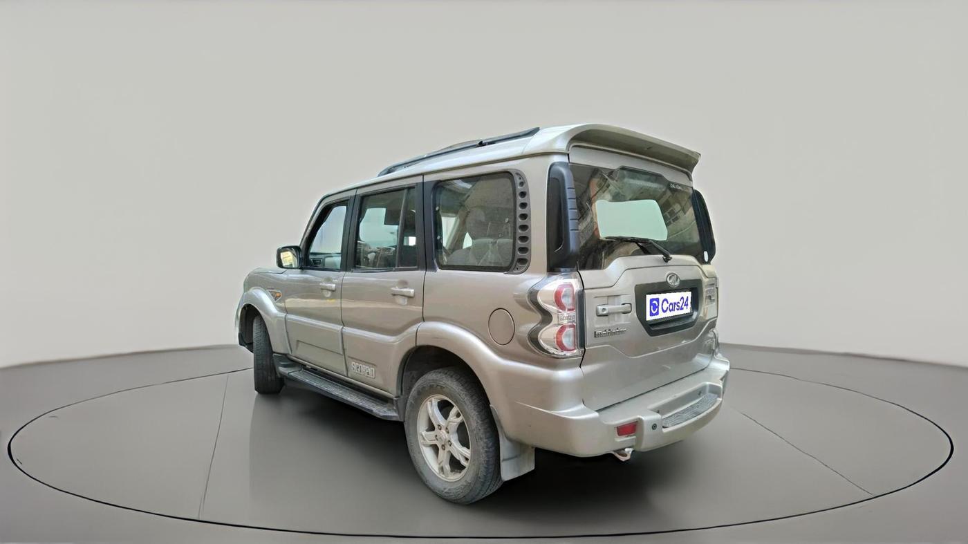 2015 Mahindra Scorpio S10, Diesel, Manual, 1,39,802 km, exterior