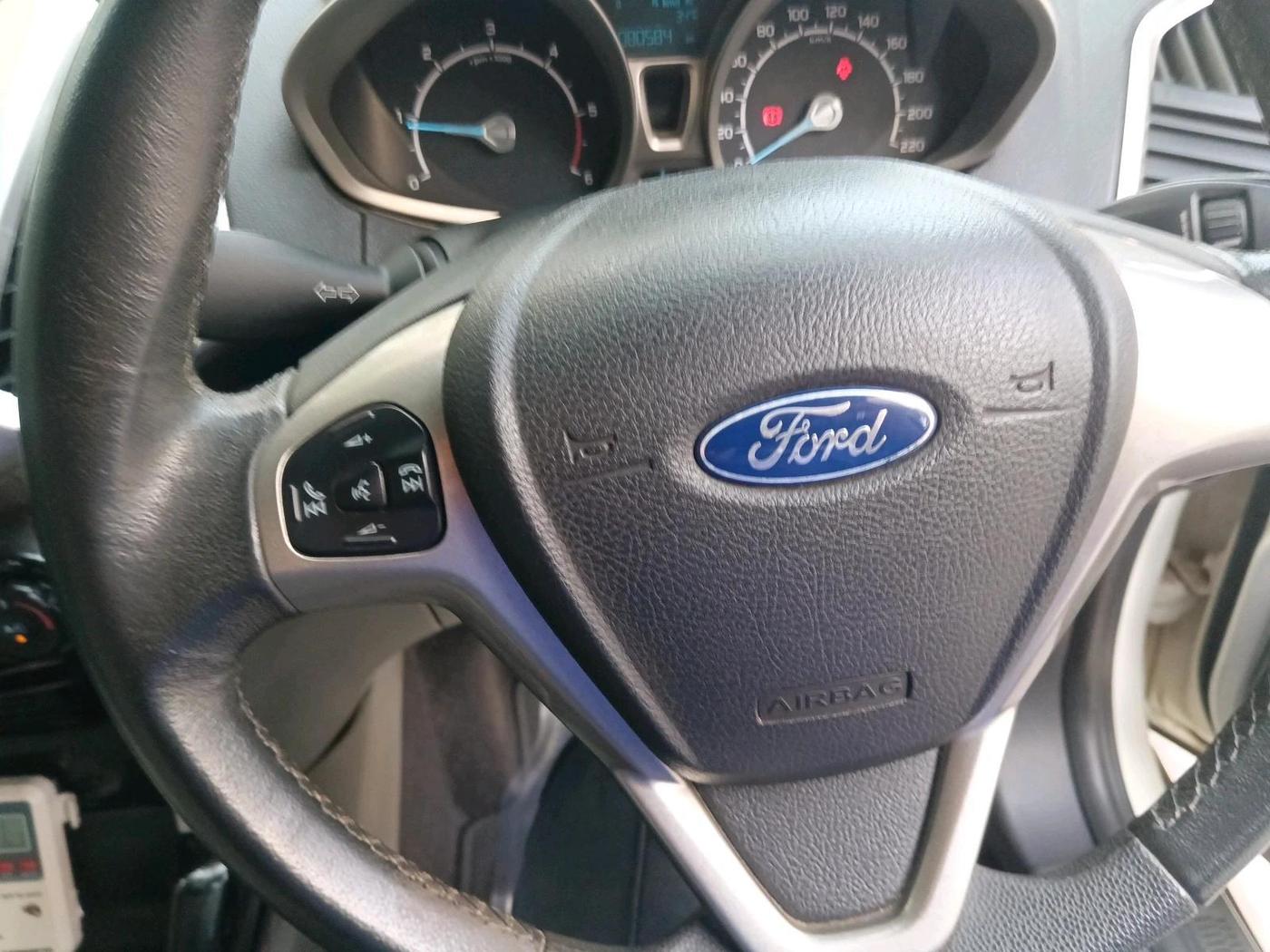 2014 Ford Ecosport TITANIUM 1.5L DIESEL, Diesel, Manual, 80,587 km, interior