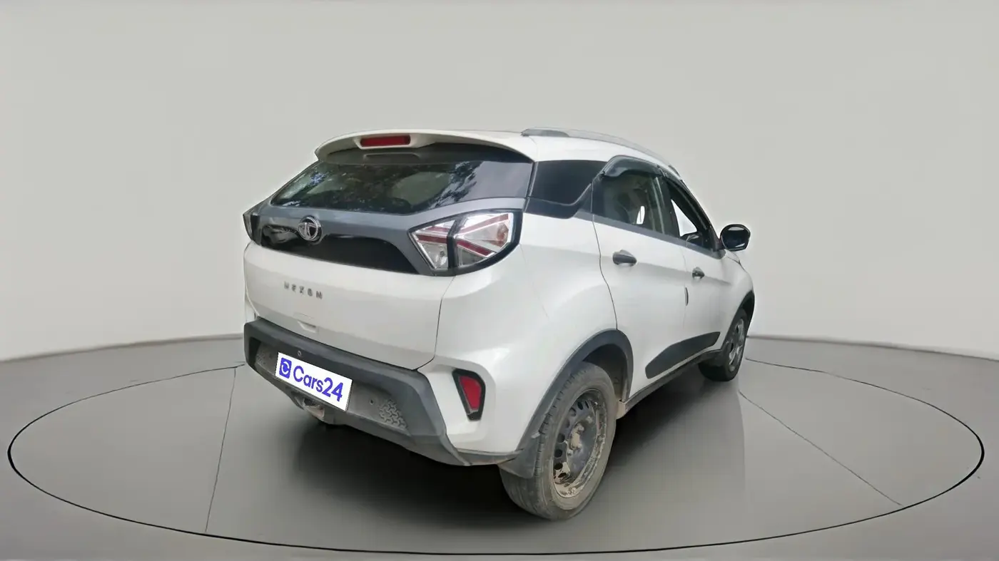 2021 Tata NEXON XM DIESEL, Diesel, Manual, 1,42,295 km, exterior